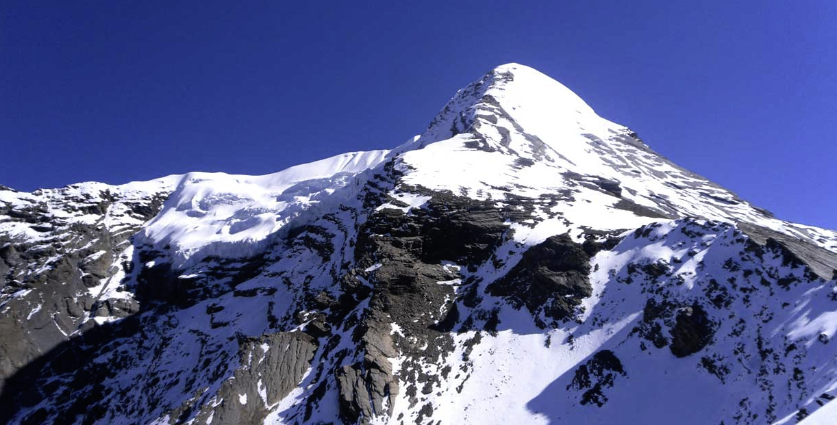 Pisang Peak Climbing