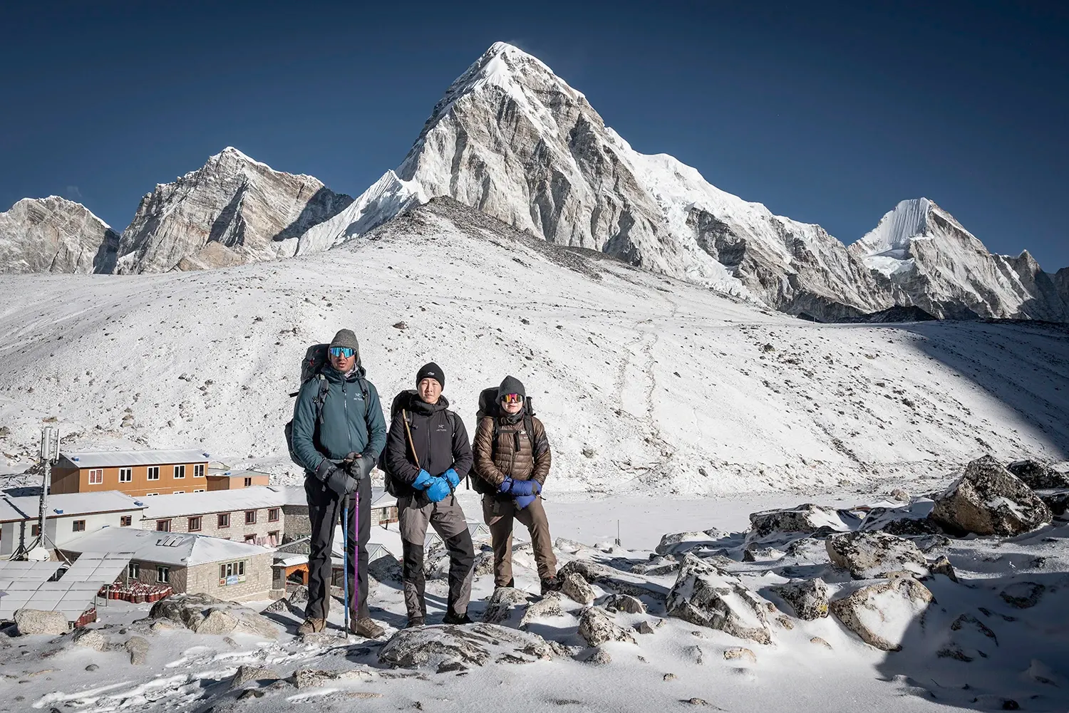Trek to Gorak Shep (5,185m.) and Sunset Hike to Kala Patthar (5,555m.)